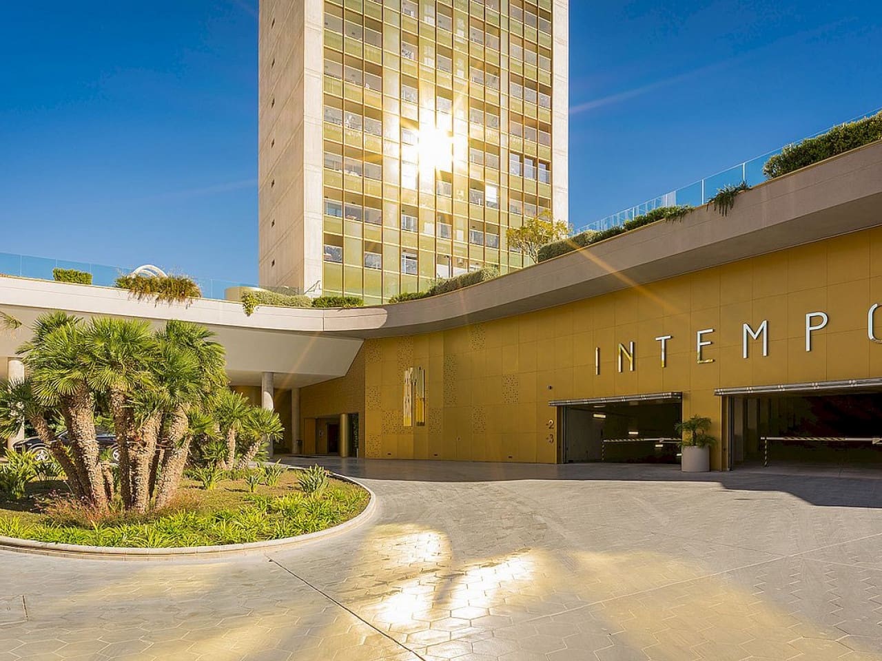 3 soveværelse Lejlighed til salg i Benidorm med swimmingpool - € 1.065.000 (Ref: 9318406)