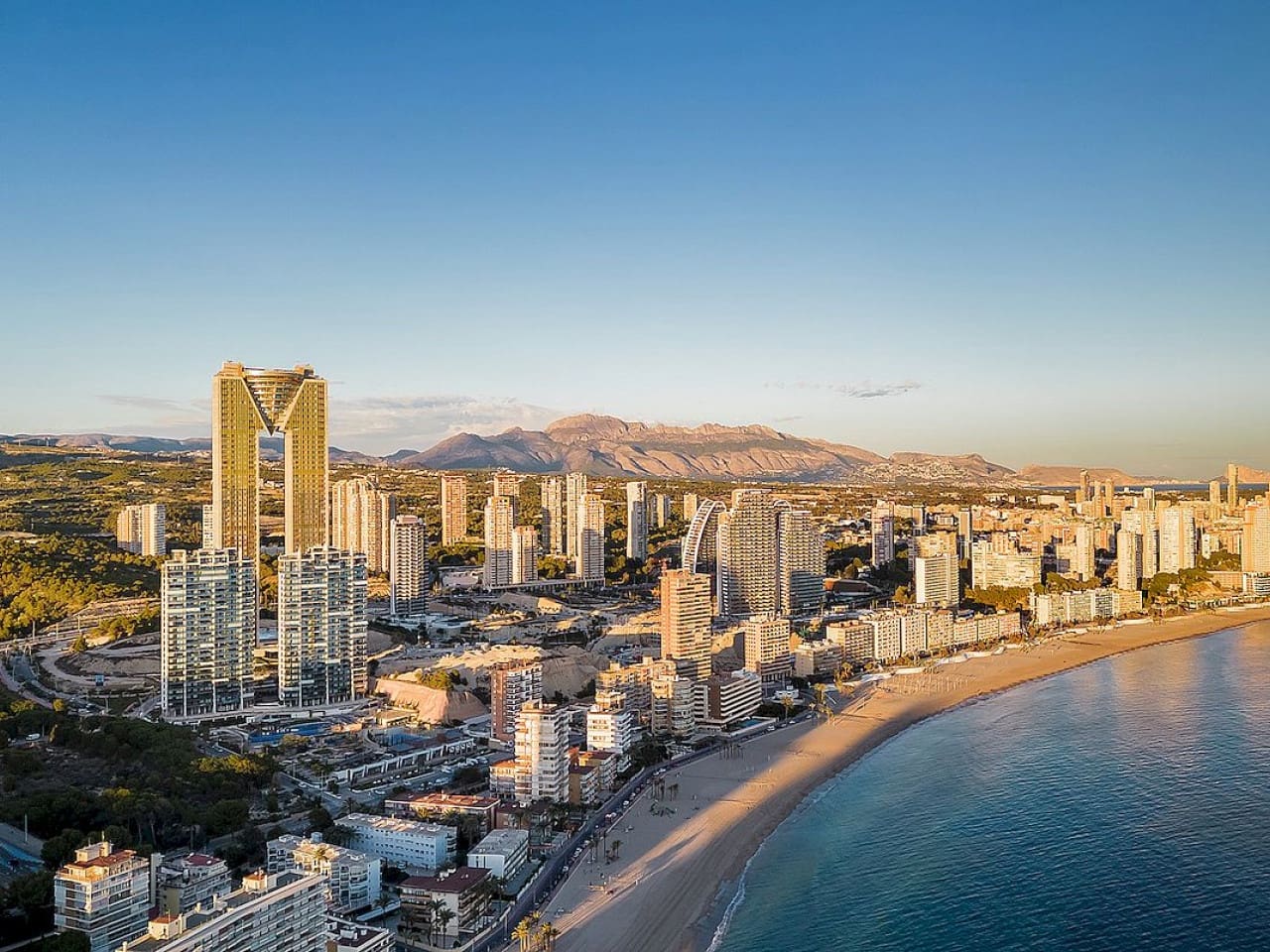 3 soveværelse Lejlighed til salg i Benidorm med swimmingpool - € 1.065.000 (Ref: 9318406)