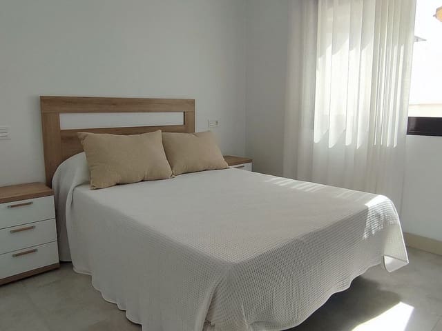 3 soveværelse Rækkehus til salg i Pilar de la Horadada med swimmingpool - € 289.900 (Ref: 9318413)