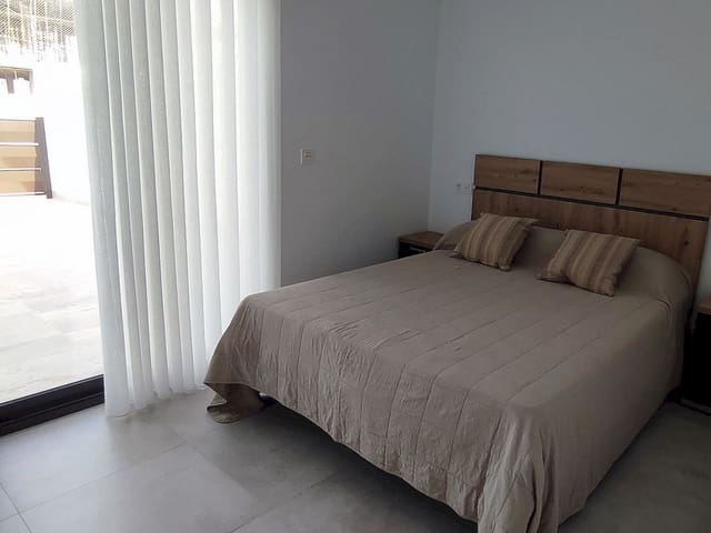 3 soveværelse Rækkehus til salg i Pilar de la Horadada med swimmingpool - € 289.900 (Ref: 9318413)