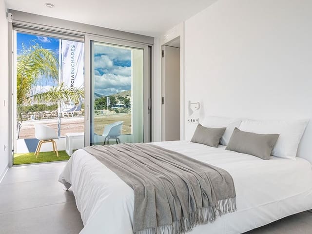 3 bedroom Villa for sale in Benidorm with pool - € 860,000 (Ref: 9318416)