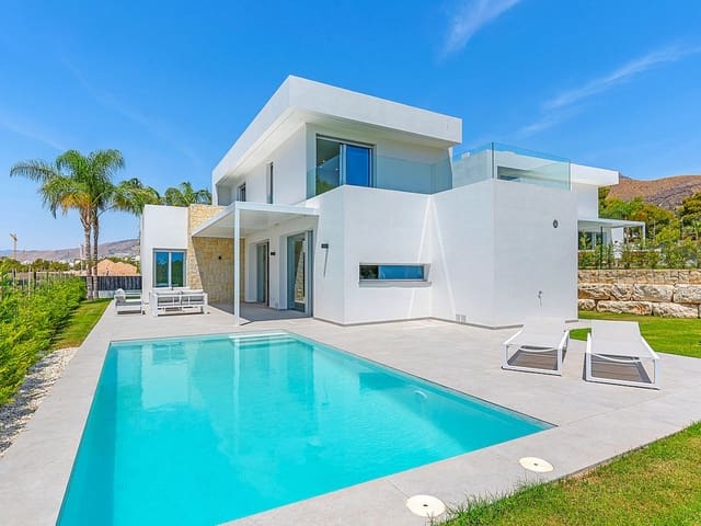 3 bedroom Villa for sale in Benidorm with pool - € 860,000 (Ref: 9318416)