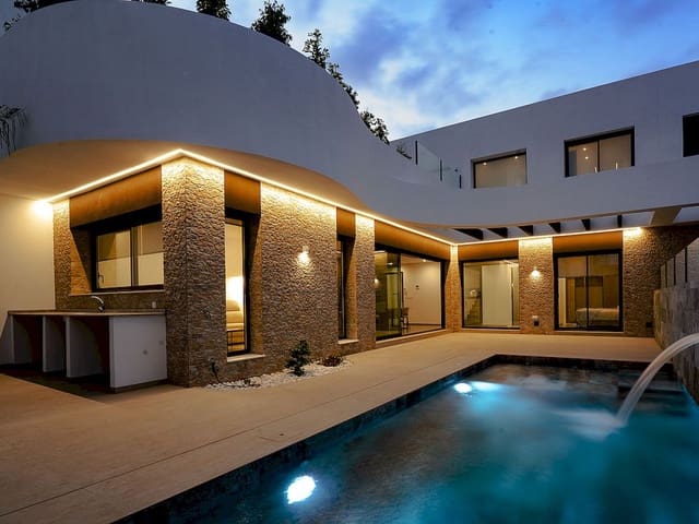 3 bedroom Villa for sale in Rojales with pool - € 399,000 (Ref: 9318444)