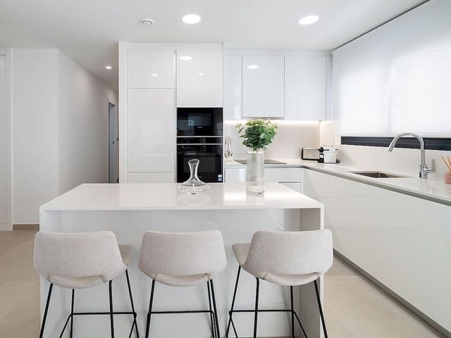 3 makuuhuone Huoneisto myytävänä paikassa Playa Poniente, Benidorm mukana uima-altaan - 1 250 000 € (Ref: 9318464)