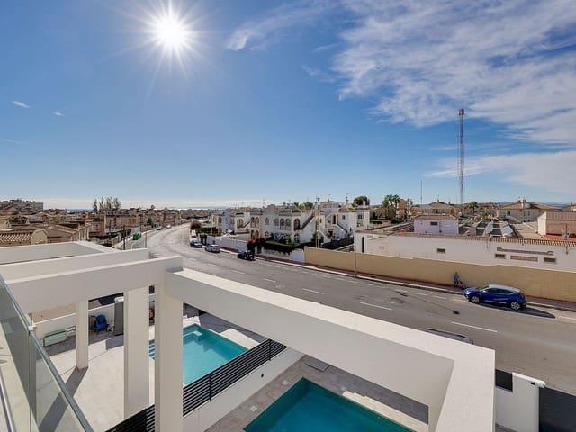 4 makuuhuone Huvila myytävänä paikassa Torreblanca, Torrevieja mukana uima-altaan - 750 000 € (Ref: 9318467)