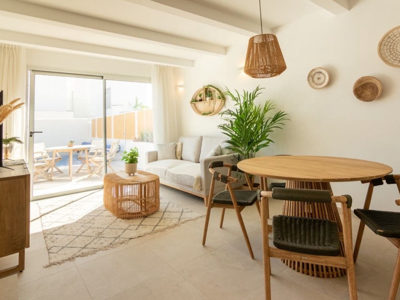 3 bedroom Villa for sale in Los Alcazares with pool - € 499,900 (Ref: 9318496)