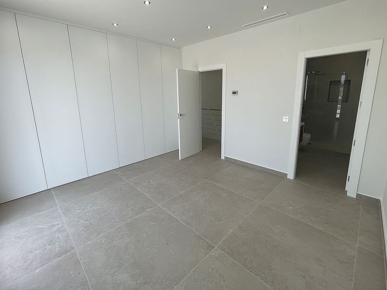 3 bedroom Villa for sale in Ciudad Quesada with pool - € 799,900 (Ref: 9318508)