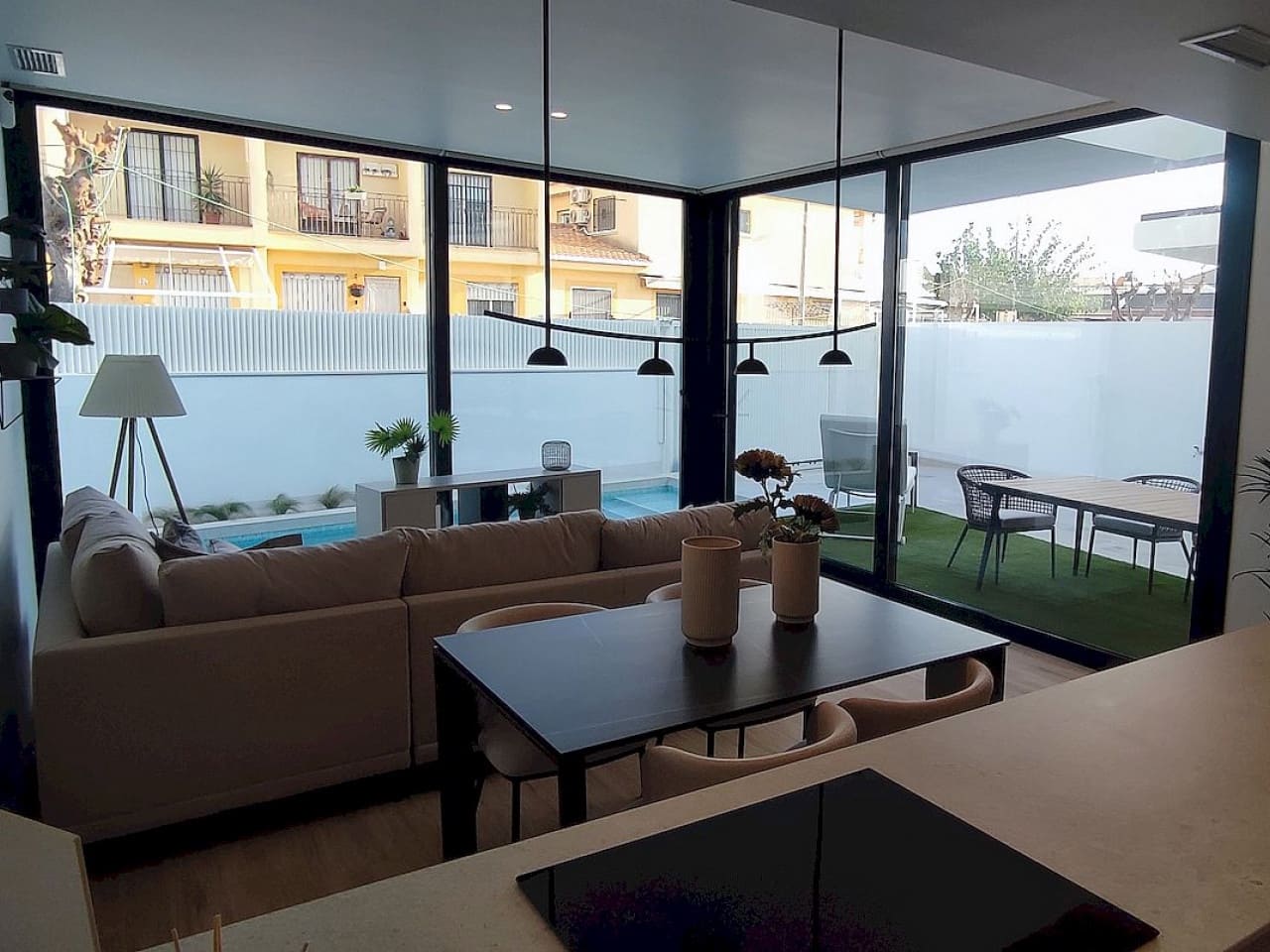 3 bedroom Villa for sale in Torre de la Horadada with pool - € 628,000 (Ref: 9318509)