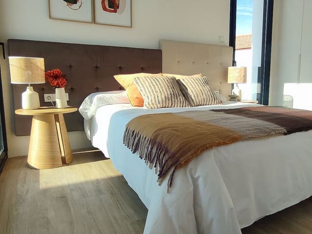 3 bedroom Villa for sale in Torre de la Horadada, Pilar de la Horadada with pool - € 628,000 (Ref: 9318509)