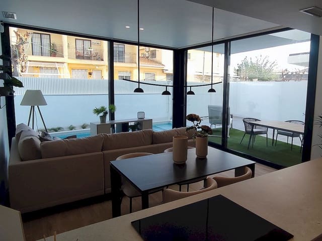 3 bedroom Villa for sale in Torre de la Horadada, Pilar de la Horadada with pool - € 628,000 (Ref: 9318509)