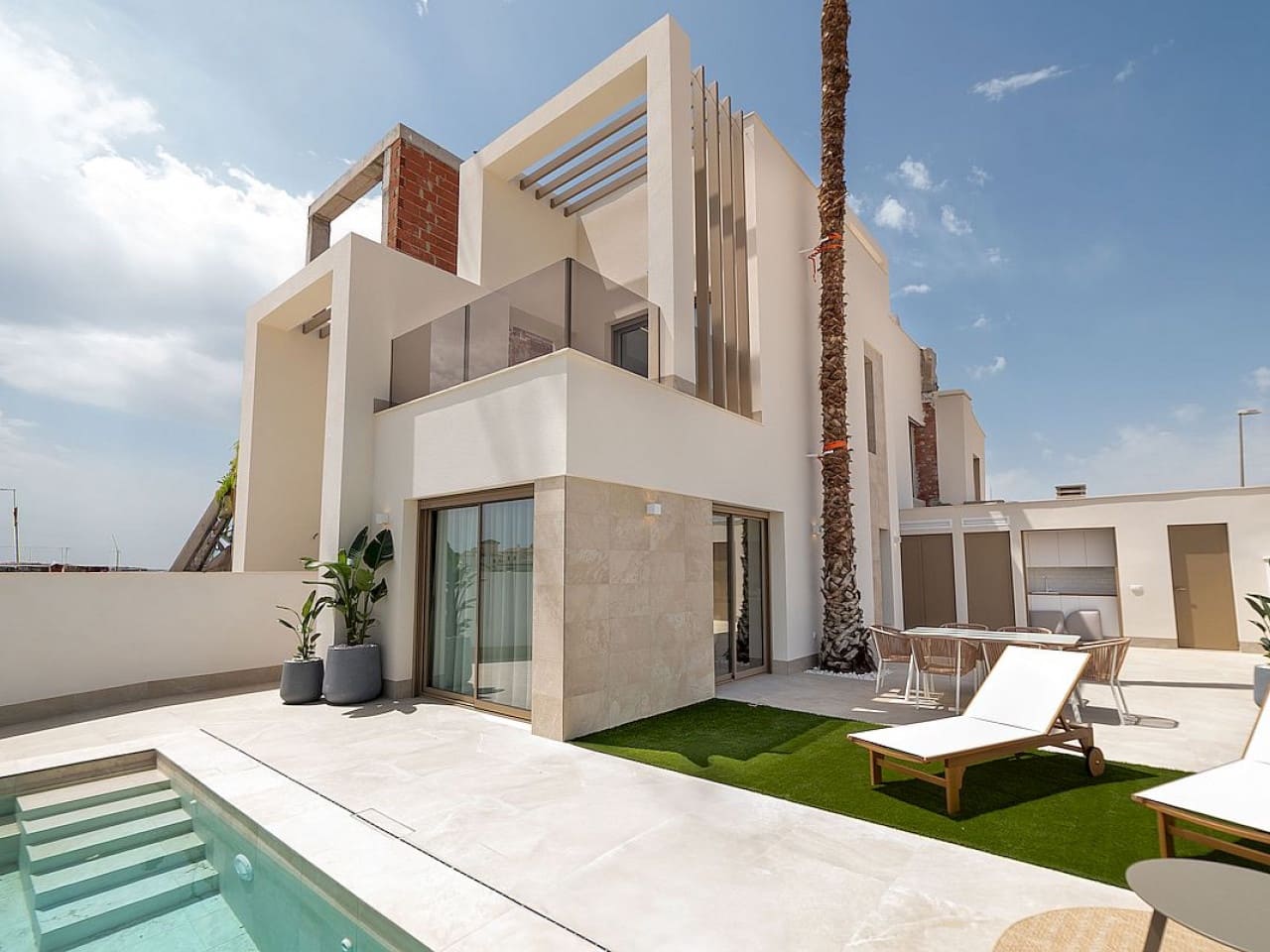 3 bedroom Villa for sale in Ciudad Quesada with pool - € 435,000 (Ref: 9318511)