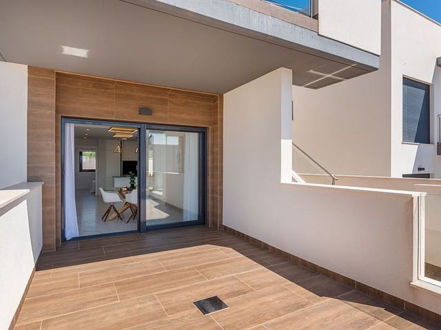 2 chambre Villa/Maison Mitoyenne à vendre à San Miguel de Salinas avec piscine - 415 000 € (Ref: 9318520)