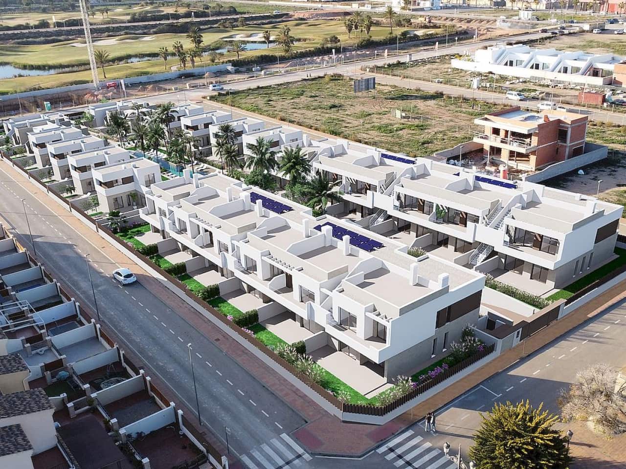 3 bedroom Villa for sale in Los Alcazares with pool - € 599,000 (Ref: 9318526)