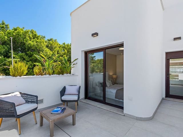 3 soverom Villa til salgs i Mil Palmeras, Pilar de la Horadada med svømmebasseng - € 539 900 (Ref: 9318533)