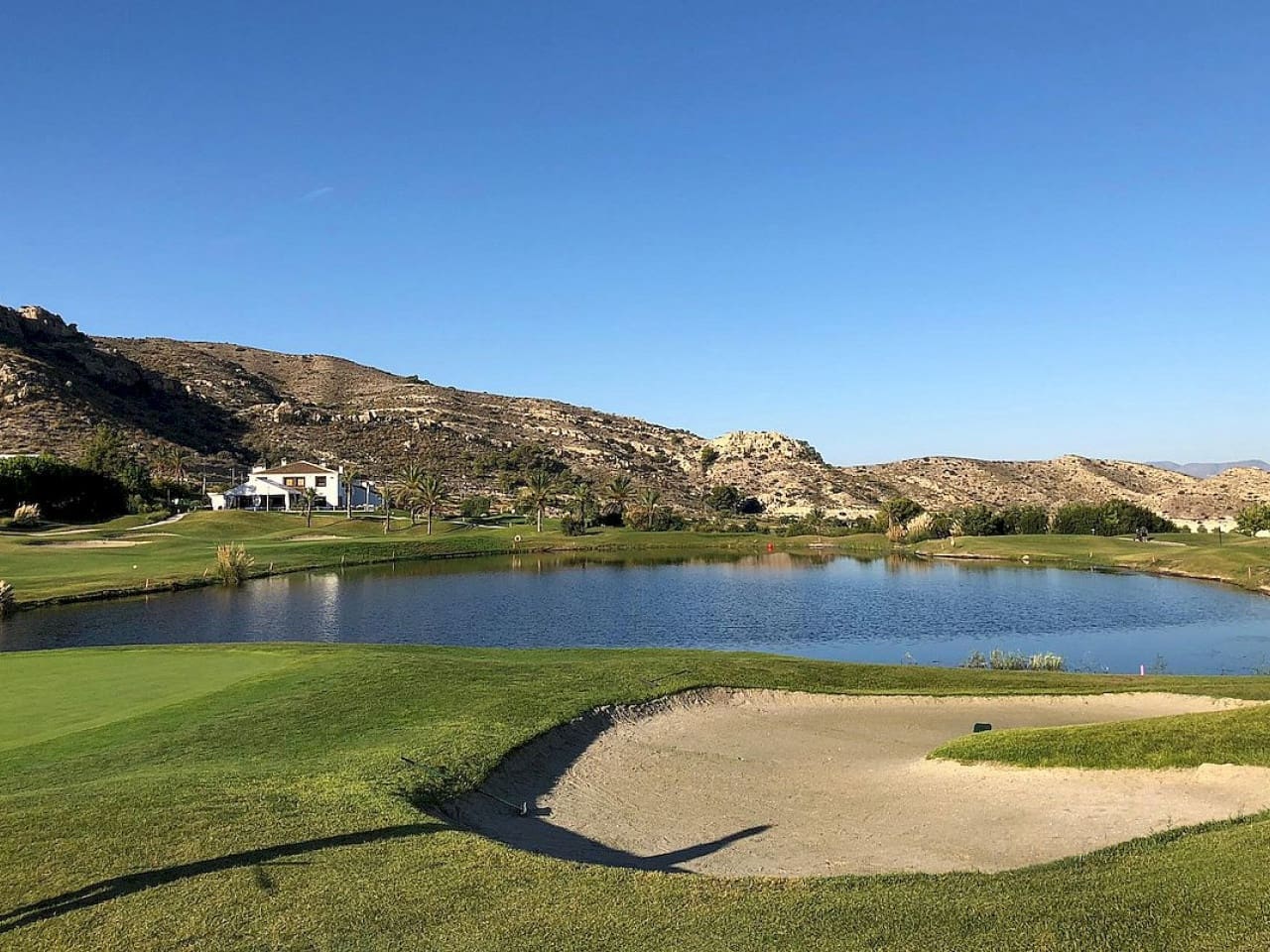 3 soverom Villa til salgs i Monforte del Cid med svømmebasseng - € 489 000 (Ref: 9318555)