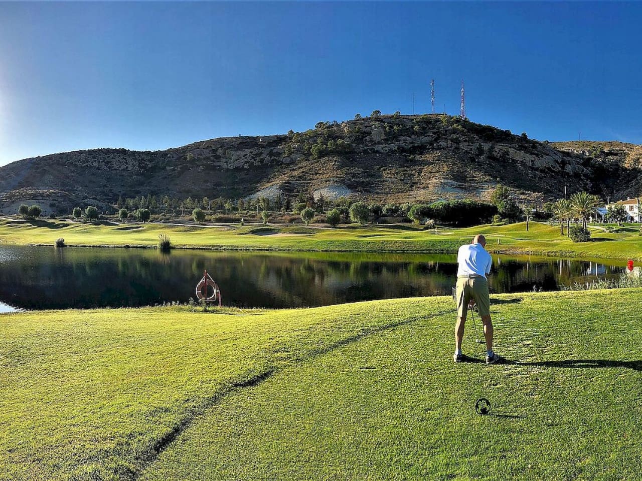 3 soverom Villa til salgs i Monforte del Cid med svømmebasseng - € 489 000 (Ref: 9318555)