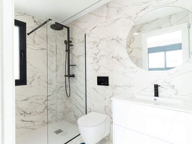 4 soverom Villa til salgs i Punta Prima, Orihuela med svømmebasseng - € 699 900 (Ref: 9318567)