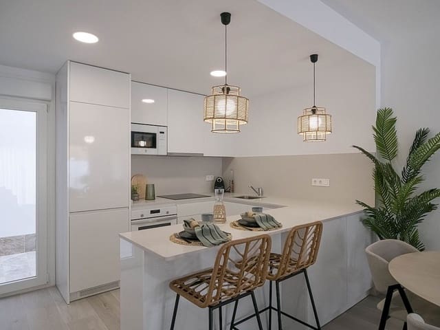 3 soveværelse Byhus til salg i Avileses, Murcia by med swimmingpool - € 269.000 (Ref: 9318570)