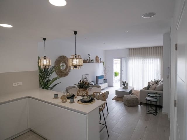 3 soveværelse Byhus til salg i Avileses, Murcia by med swimmingpool - € 269.000 (Ref: 9318570)