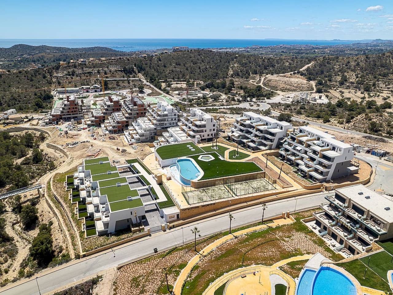 2 bedroom Apartment for sale in Benidorm with pool - € 550,000 (Ref: 9318577)