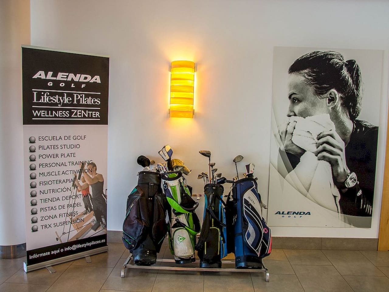 3 soveværelse Rækkehus til salg i Monforte del Cid med swimmingpool - € 240.000 (Ref: 9318581)