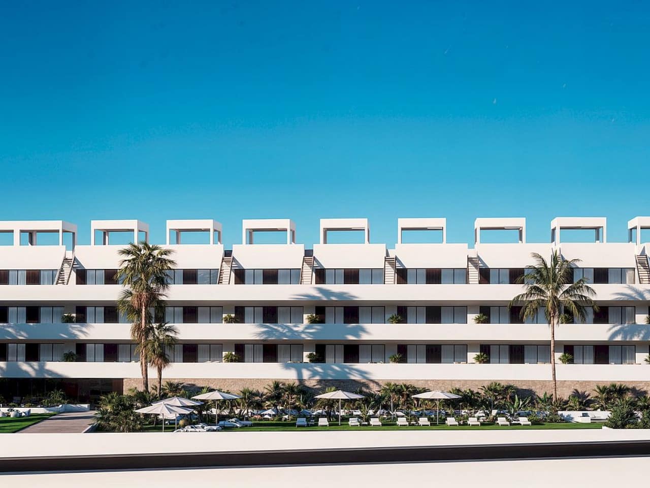 2 bedroom Apartment for sale in Benidorm with pool - € 289,900 (Ref: 9318591)