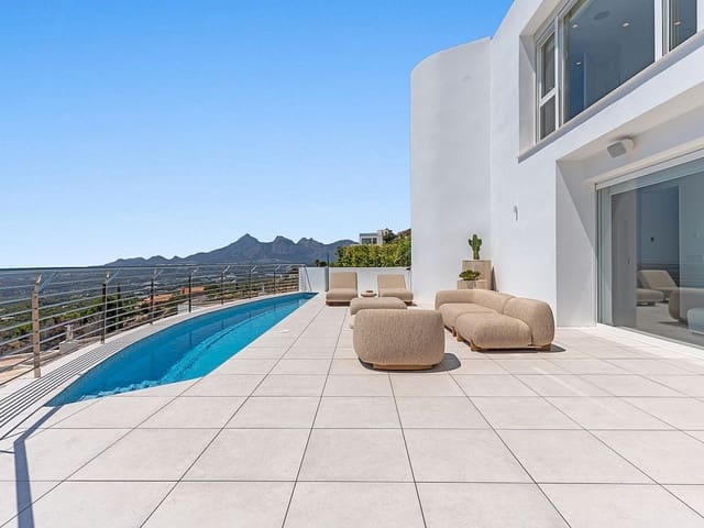 4 bedroom Villa for sale in Altea with pool - € 2,146,000 (Ref: 9318608)