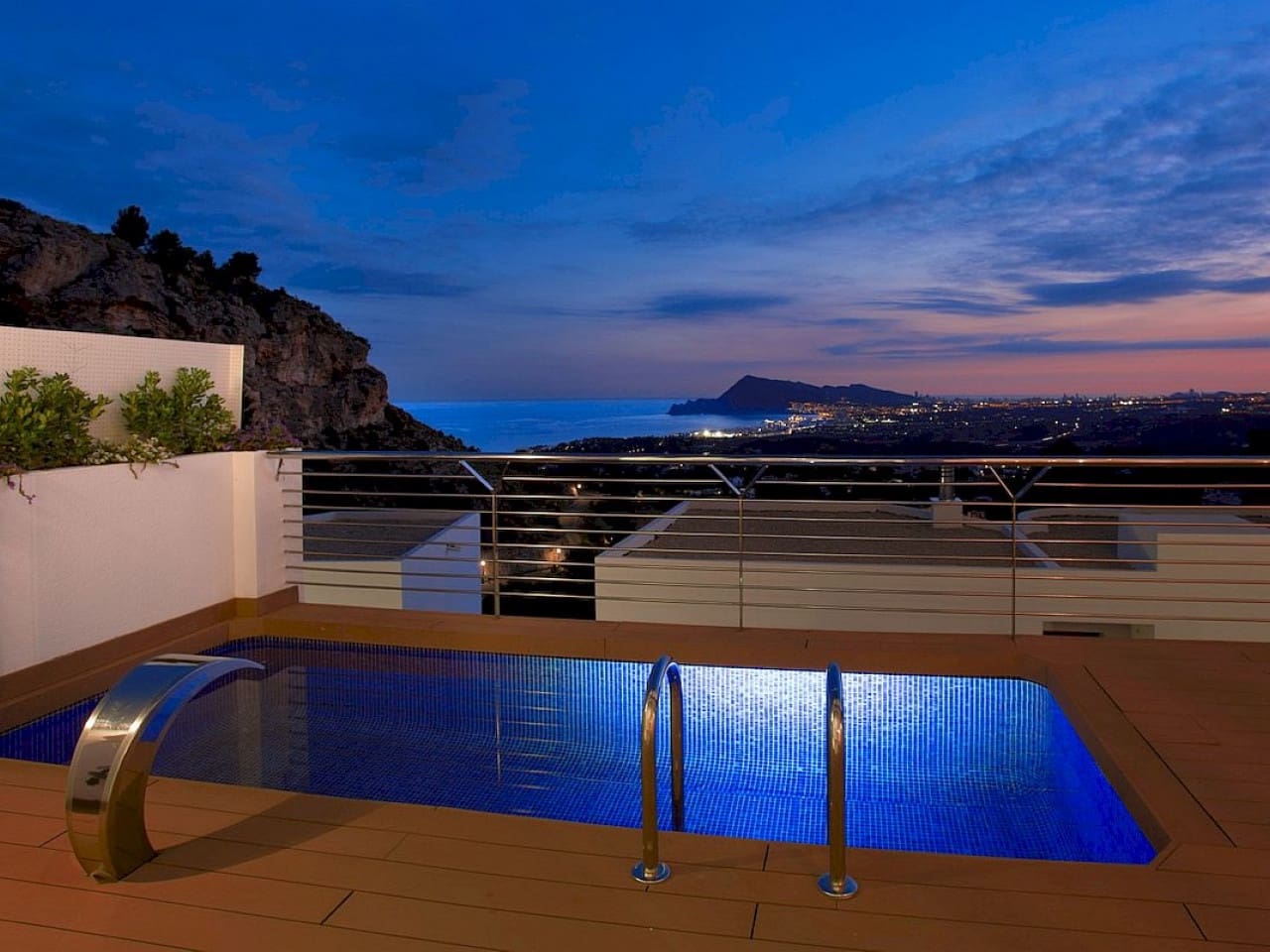 4 bedroom Villa for sale in Altea with pool - € 2,146,000 (Ref: 9318608)