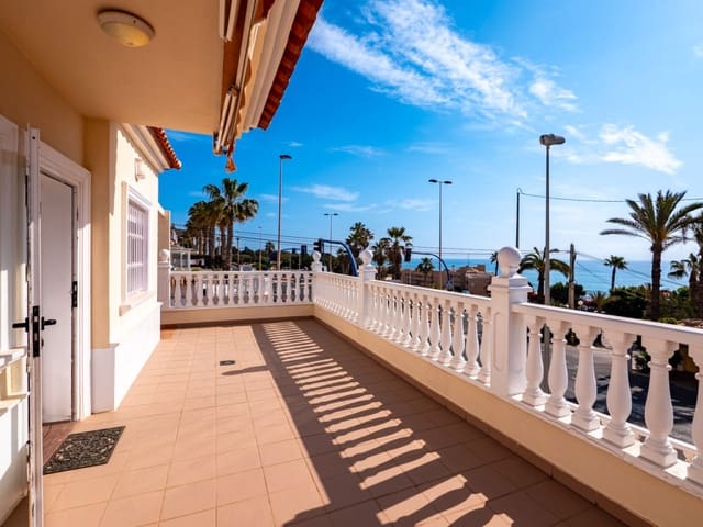 5 quarto Moradia para venda em Torrevieja com piscina - 549 000 € (Ref: 9318613)