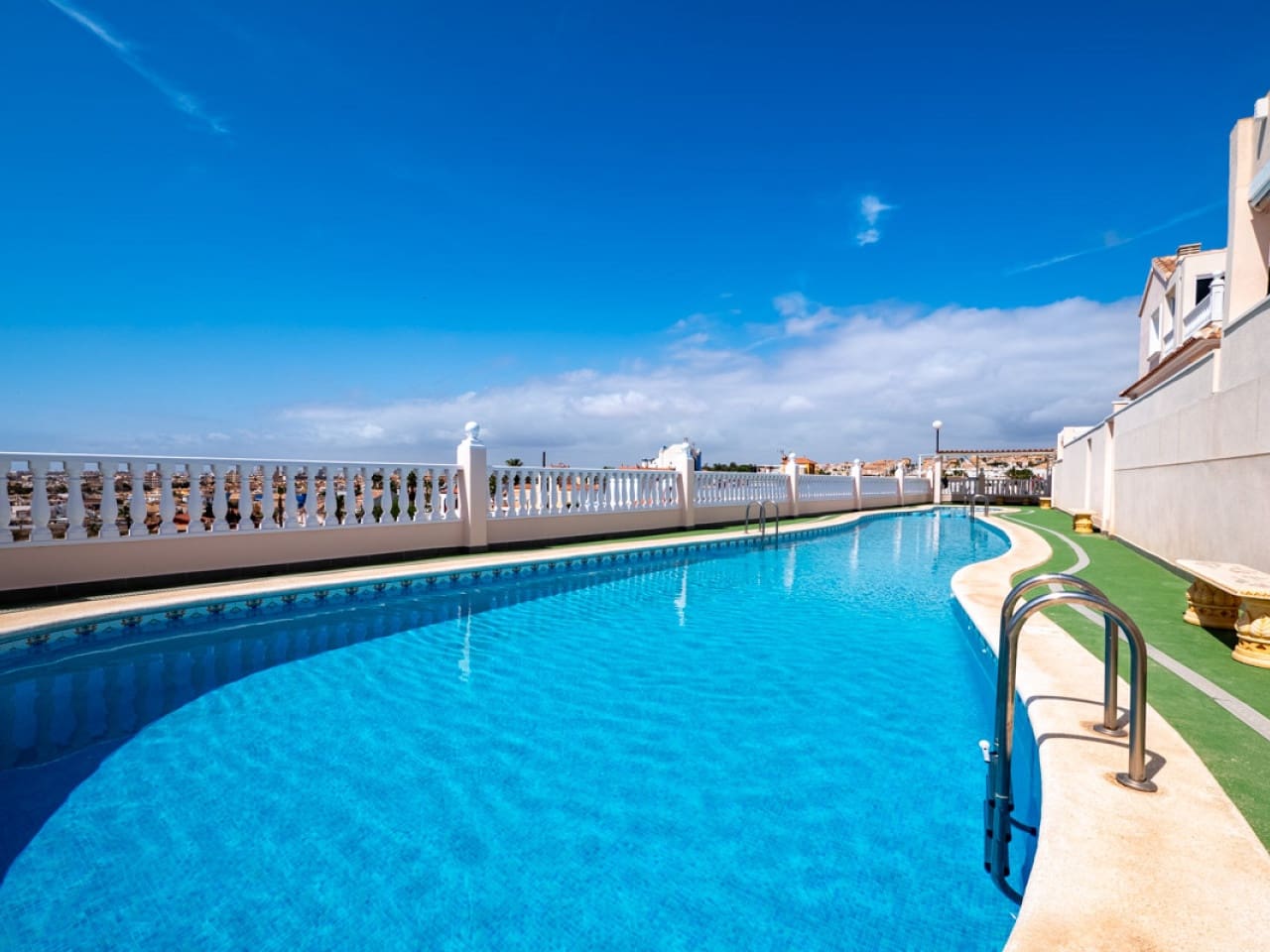 5 bedroom Villa for sale in Torrevieja with pool - € 549,000 (Ref: 9318613)