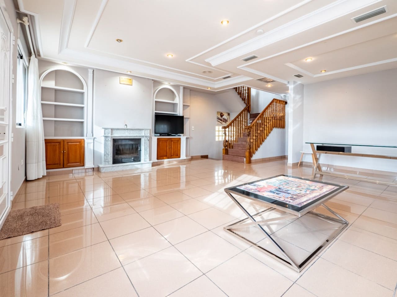 5 bedroom Villa for sale in Torrevieja with pool - € 549,000 (Ref: 9318613)