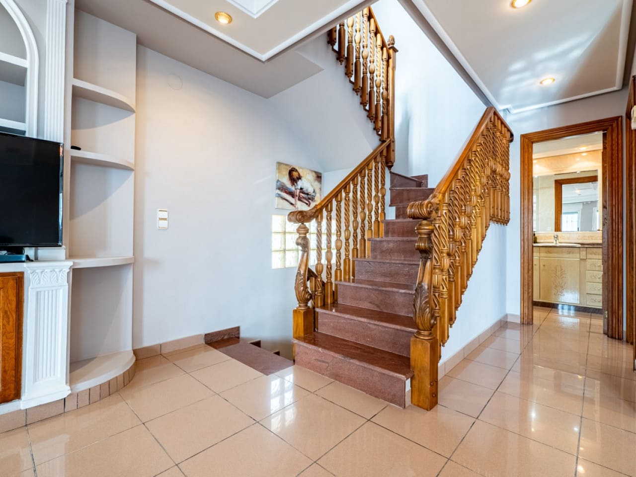 5 bedroom Villa for sale in Torrevieja with pool - € 549,000 (Ref: 9318613)