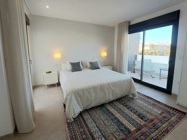 3 soveværelse Byhus til salg i San Pedro del Pinatar med swimmingpool - € 419.900 (Ref: 9318623)