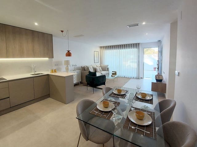 3 soveværelse Byhus til salg i San Pedro del Pinatar med swimmingpool - € 419.900 (Ref: 9318623)