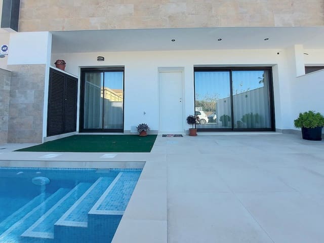 3 soveværelse Byhus til salg i San Pedro del Pinatar med swimmingpool - € 419.900 (Ref: 9318623)