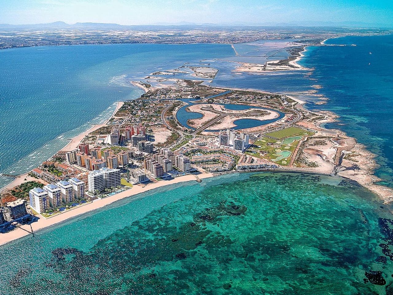 2 makuuhuone Huoneisto myytävänä paikassa La Manga del Mar Menor mukana uima-altaan - 473 000 € (Ref: 9318628)