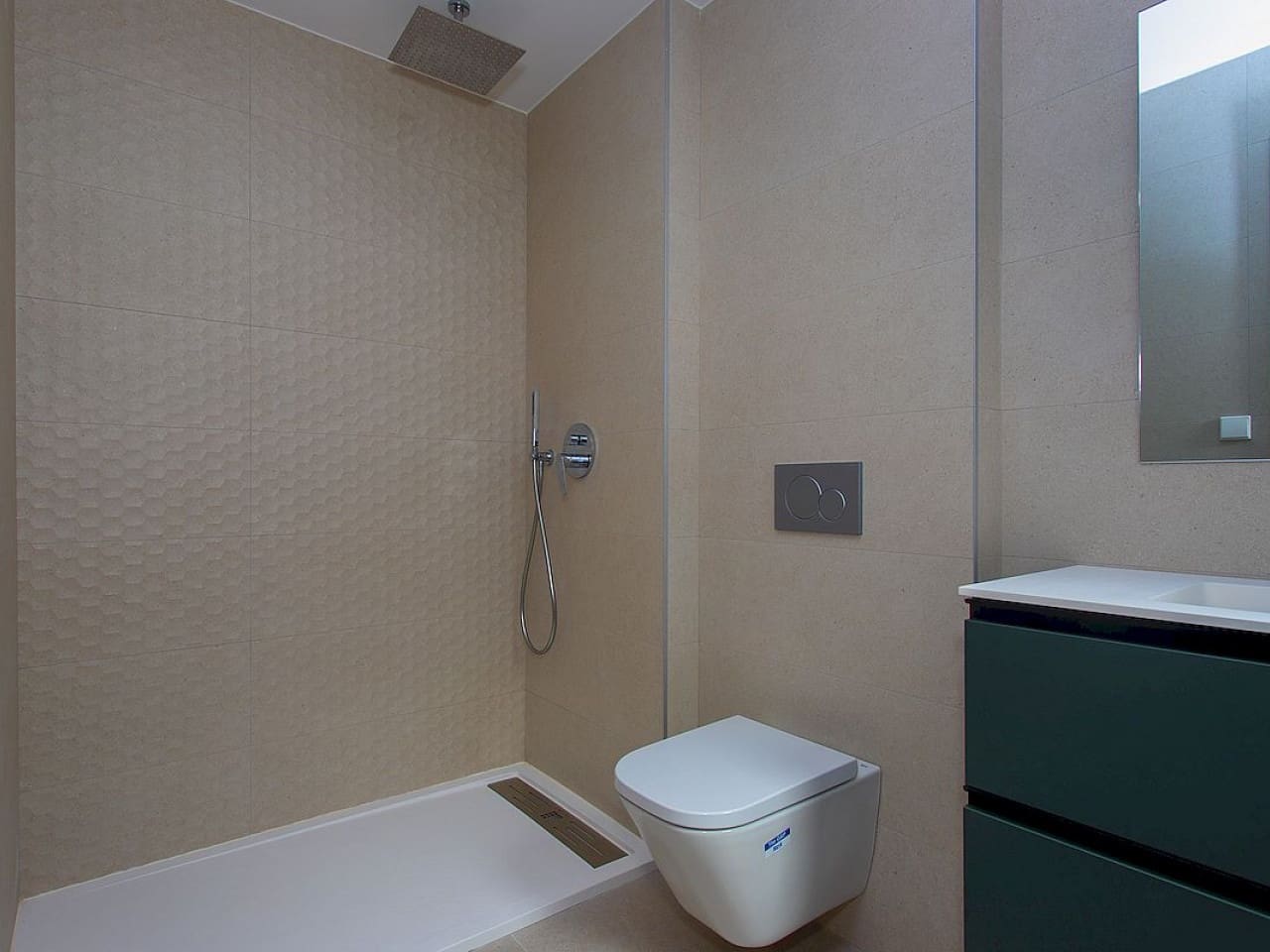 3 soveværelse Byhus til salg i Monforte del Cid med swimmingpool - € 330.000 (Ref: 9318631)