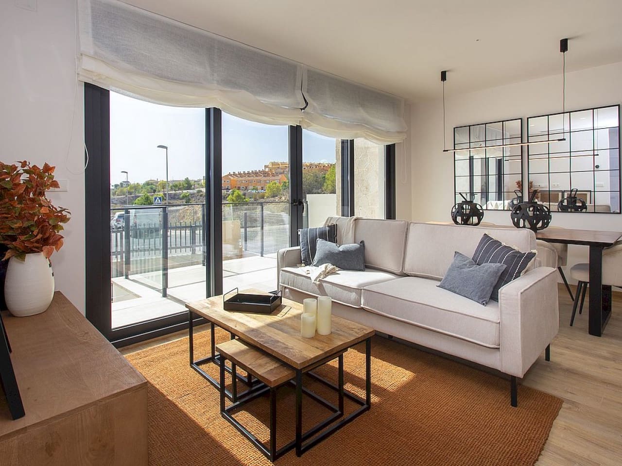 3 soveværelse Byhus til salg i Monforte del Cid med swimmingpool - € 330.000 (Ref: 9318631)