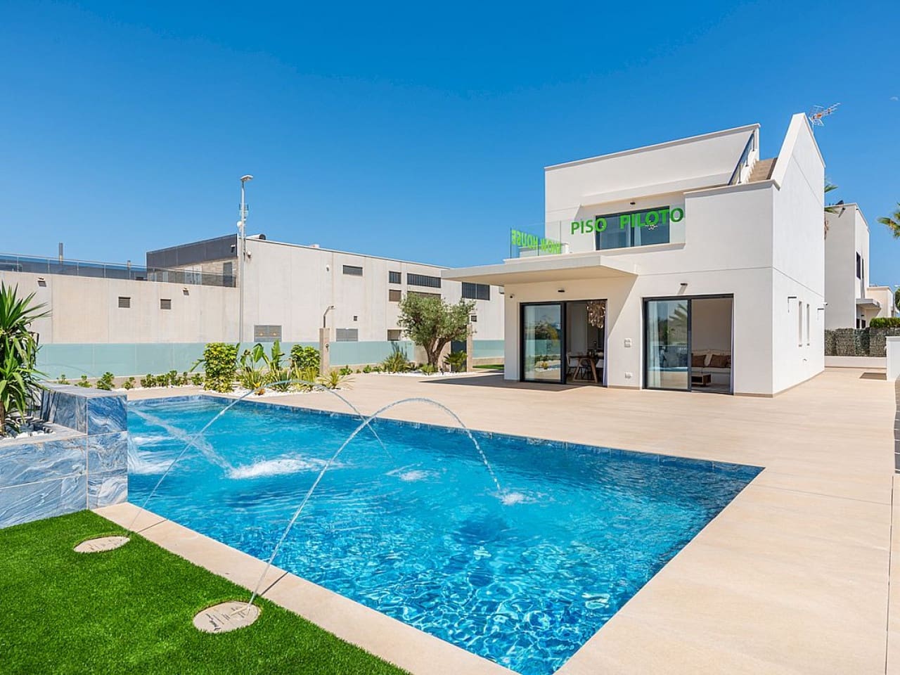 3 bedroom Villa for sale in Campoamor with pool - € 975,000 (Ref: 9318633)