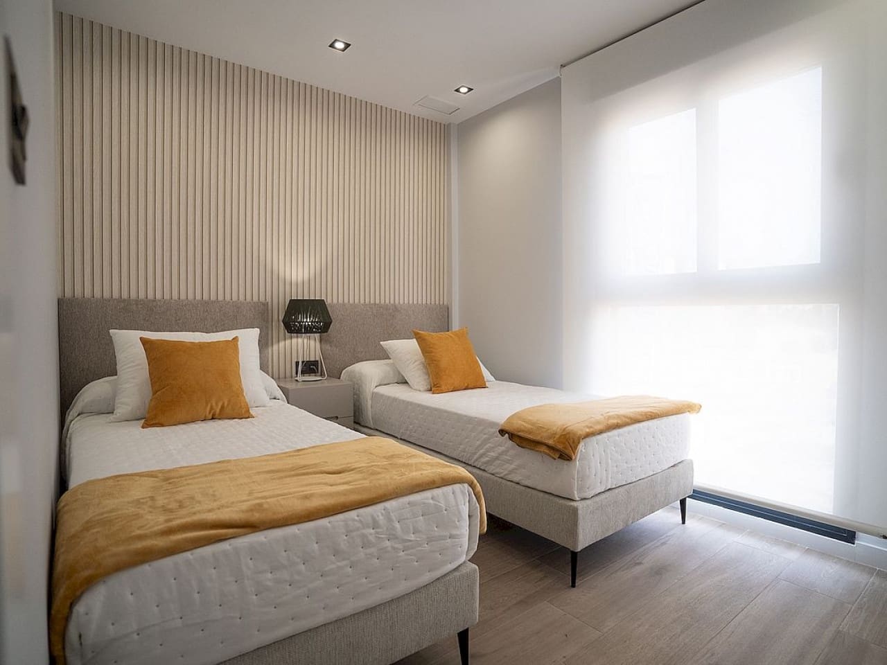 3 sypialnia Dom szeregowy na sprzedaż w Orihuela Costa z basenem - 370 000 € (Ref: 9318643)