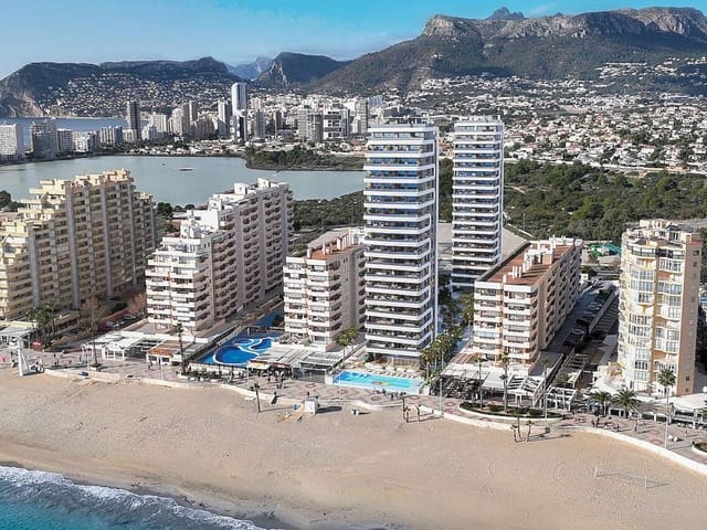 2 bedroom Apartment for sale in Calpe / Calp with pool - € 628,000 (Ref: 9318653)