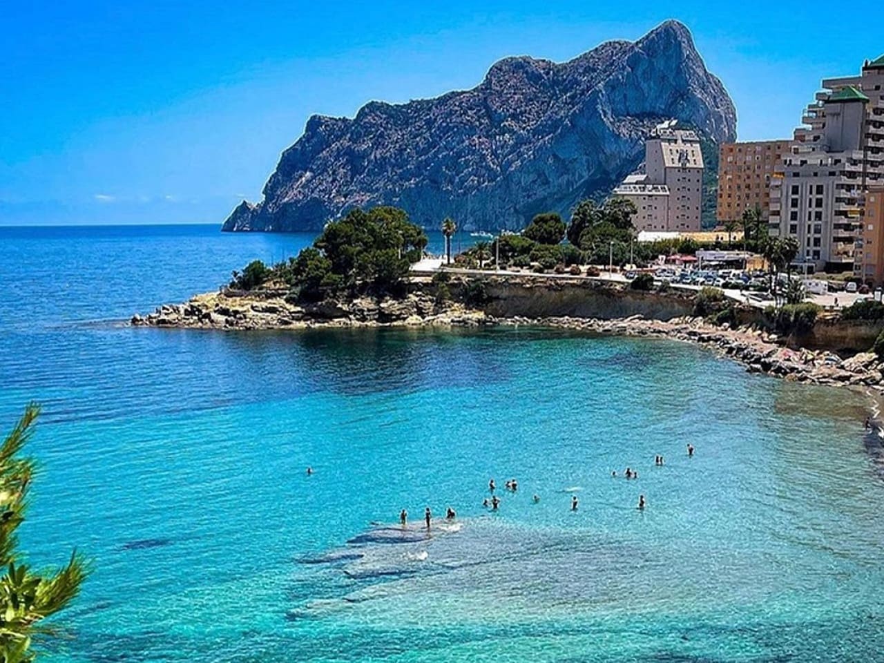 2 bedroom Apartment for sale in Calpe / Calp with pool - € 628,000 (Ref: 9318653)