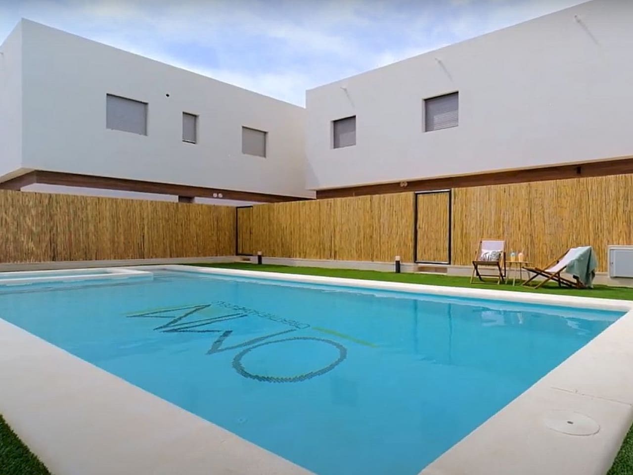 3 bedroom Villa for sale in Villamartin with pool - € 310,000 (Ref: 9318661)
