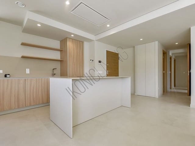 3 bedroom Villa for sale in Benidorm with pool - € 790,000 (Ref: 9318672)