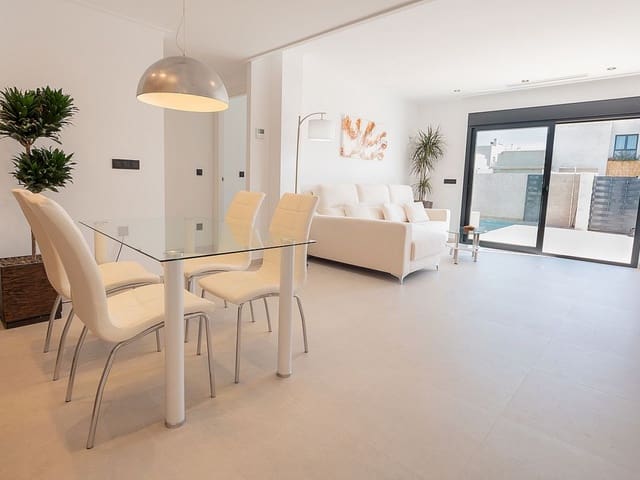 3 bedroom Villa for sale in La Marina, Elche / Elx with pool - € 397,500 (Ref: 9318686)