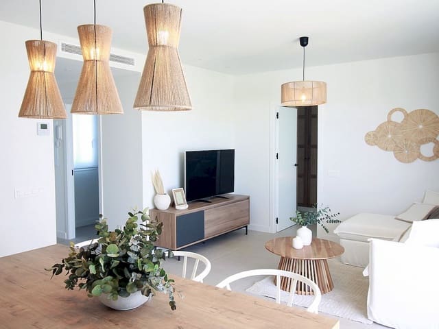 3 soveværelse Rækkehus til salg i Torre de la Horadada, Pilar de la Horadada med swimmingpool - € 460.000 (Ref: 9318691)