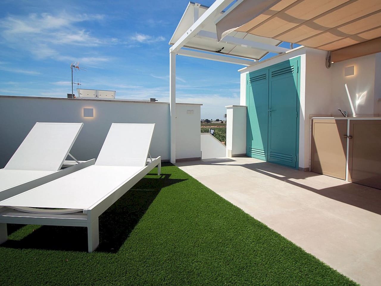 3 soveværelse Rækkehus til salg i Torre de la Horadada med swimmingpool - € 460.000 (Ref: 9318691)