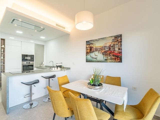 3 sypialnia Dom szeregowy na sprzedaż w Los Balcones z basenem - 340 000 € (Ref: 9318693)