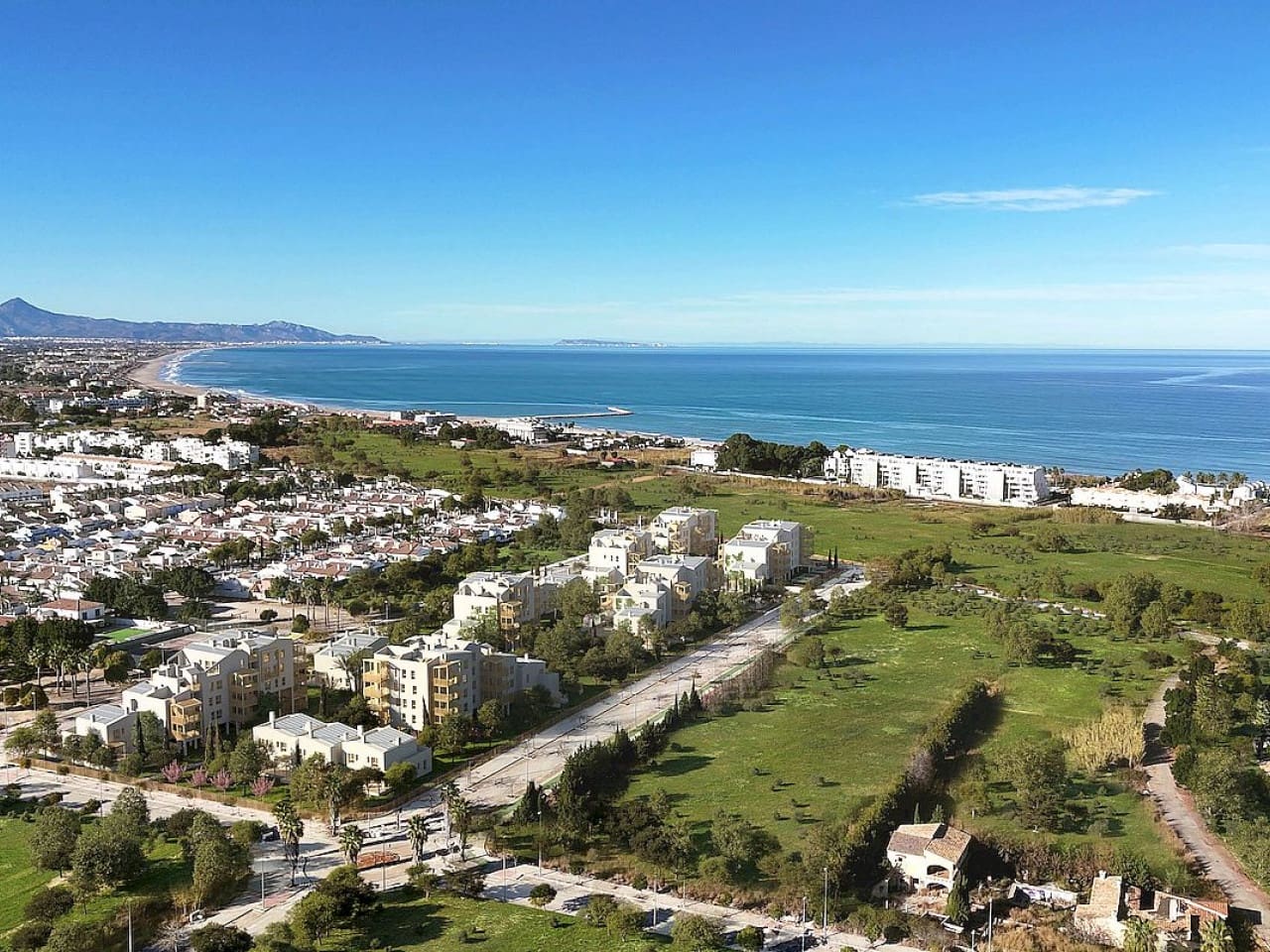 2 bedroom Apartment for sale in Denia with pool - € 352,000 (Ref: 9318696)