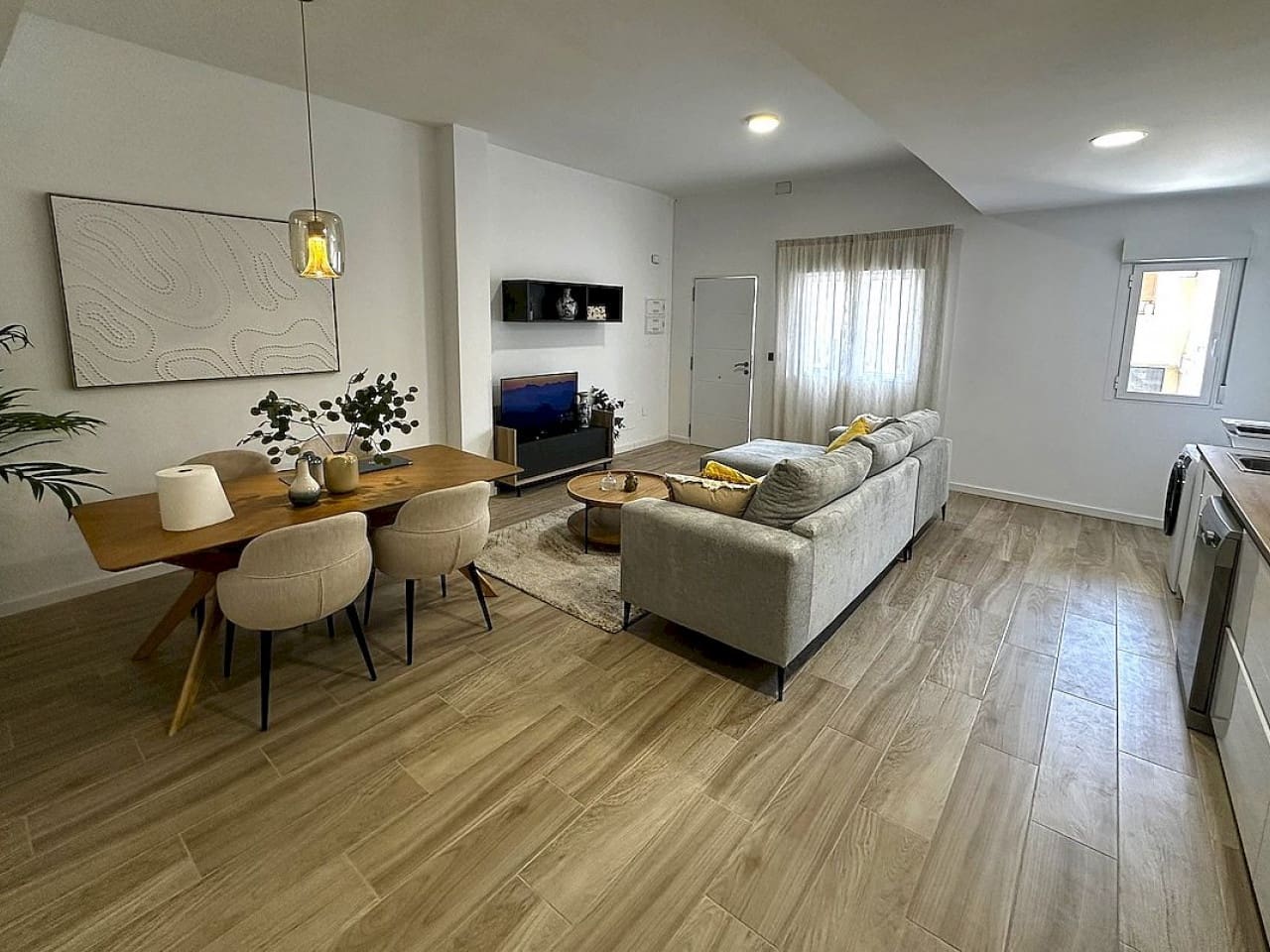 3 bedroom Apartment for sale in Algorfa with pool - € 189,000 (Ref: 9318703)